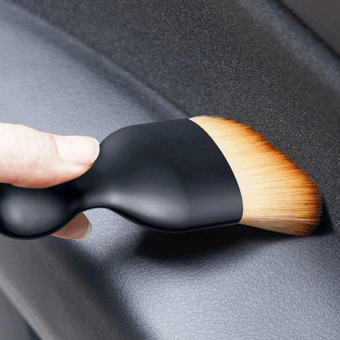 Multi-Purpose Soft Fur Car Interior Brush - Image 3